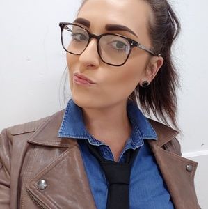 Meet your Posher, Brandi